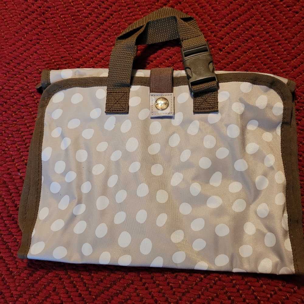Thirty One makeup travel case